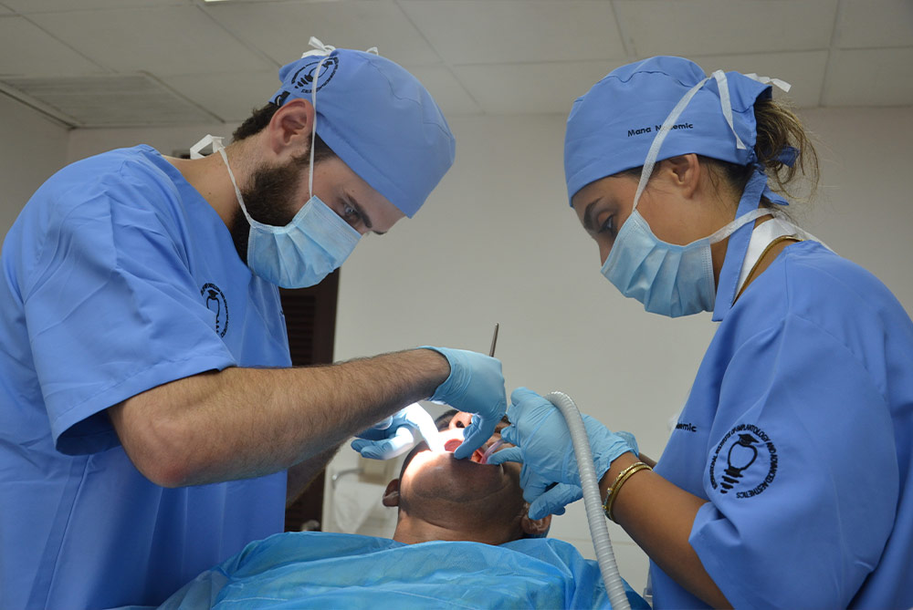 immediate-load-dental-implants-cost